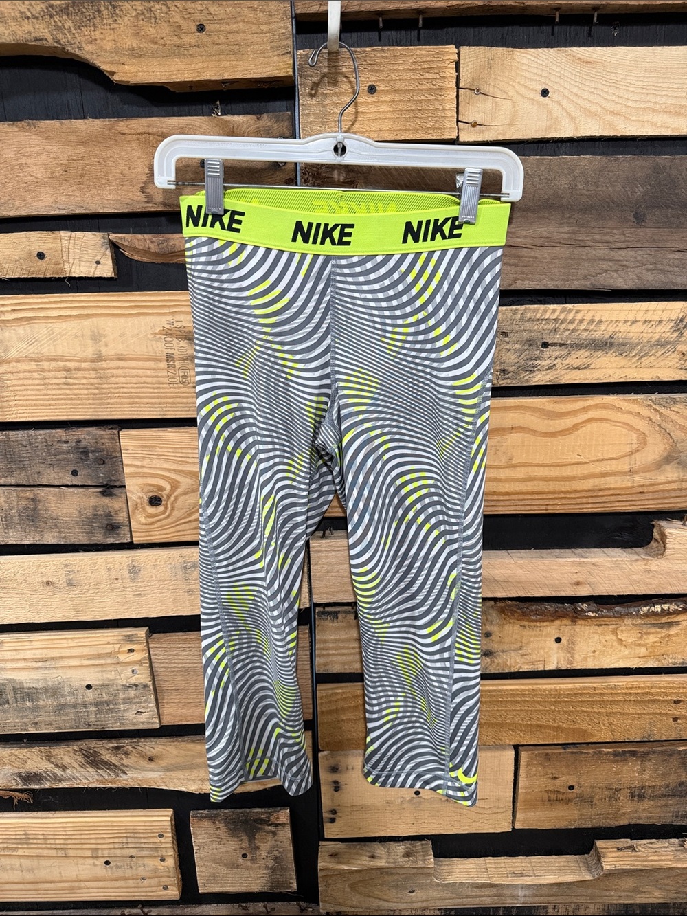 Nike Dri Fit Training Compression Pants Striped Gray Green Swoosh Half Length M